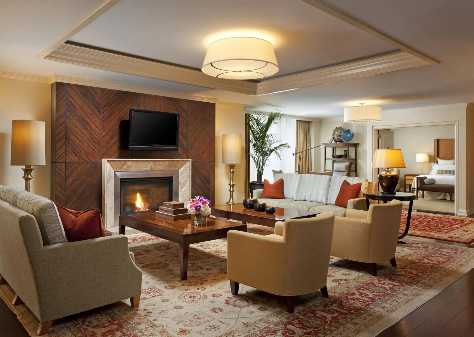 Photo - Houston Grand Hotel - River Oaks