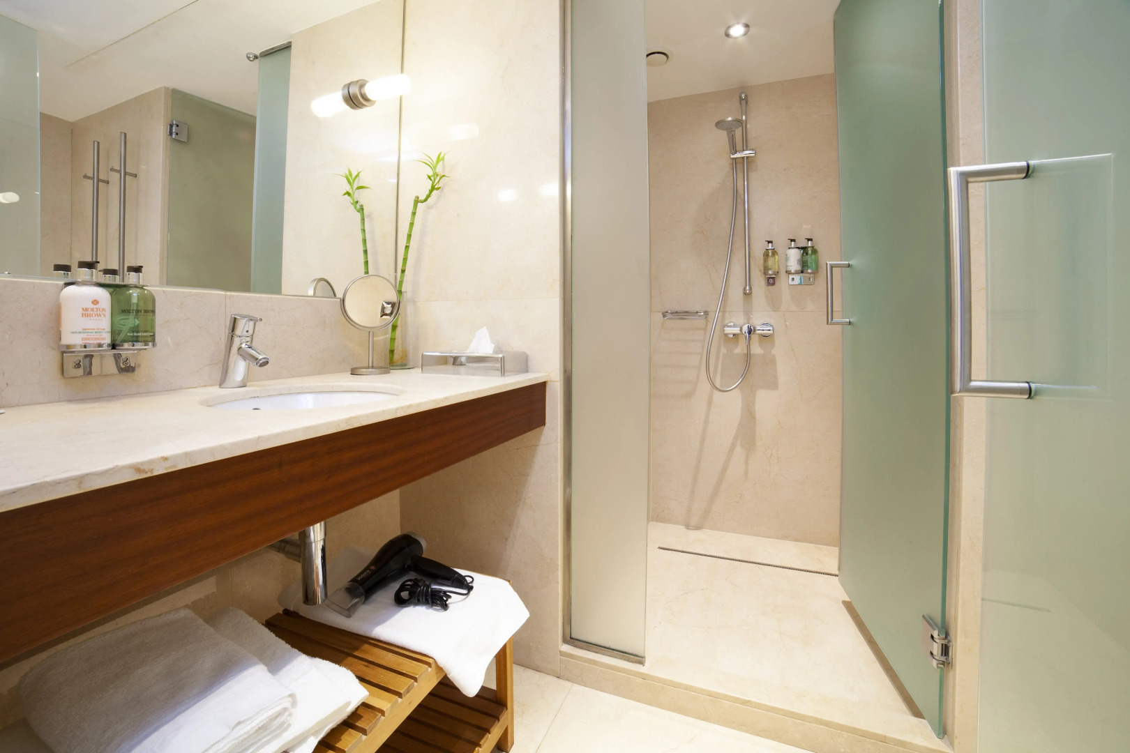 Foto - Petit Palace Hotel Tres