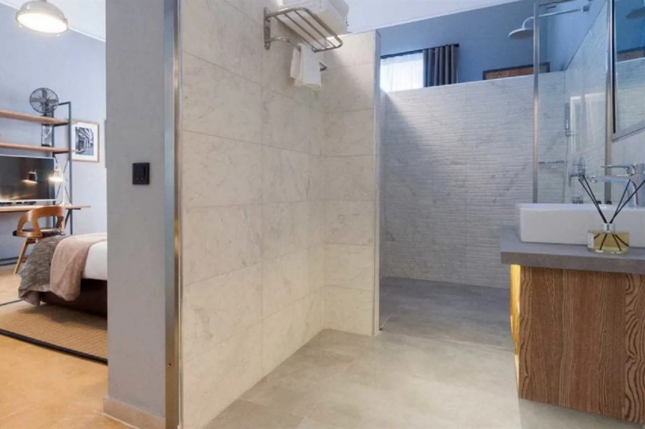 Photo - AX The Saint John