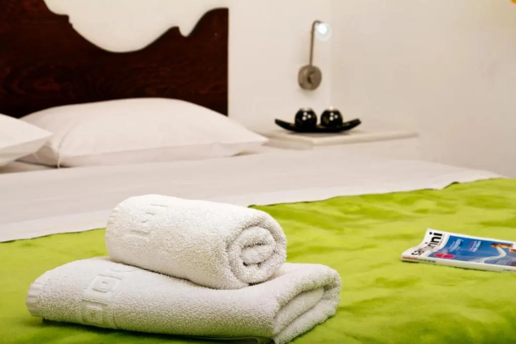 Foto - Birds Villa Apartments with Heated Pool - Including Car and Breakfast