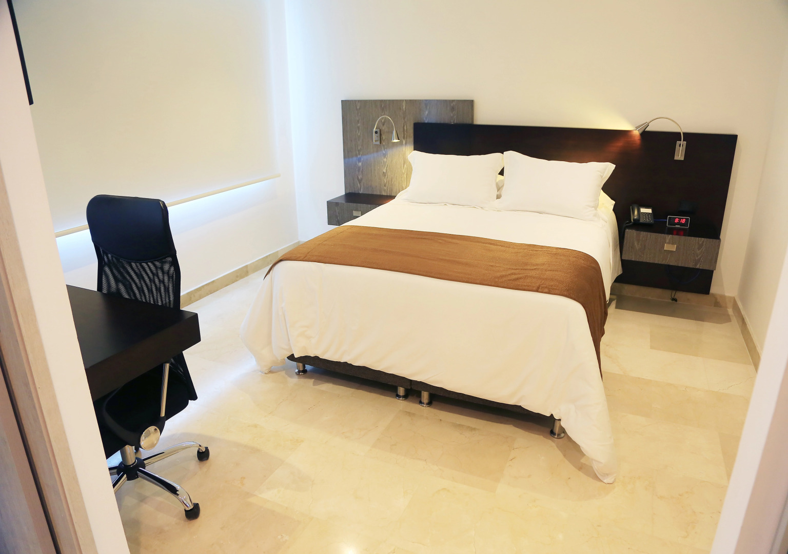 Photo - Washington Plaza