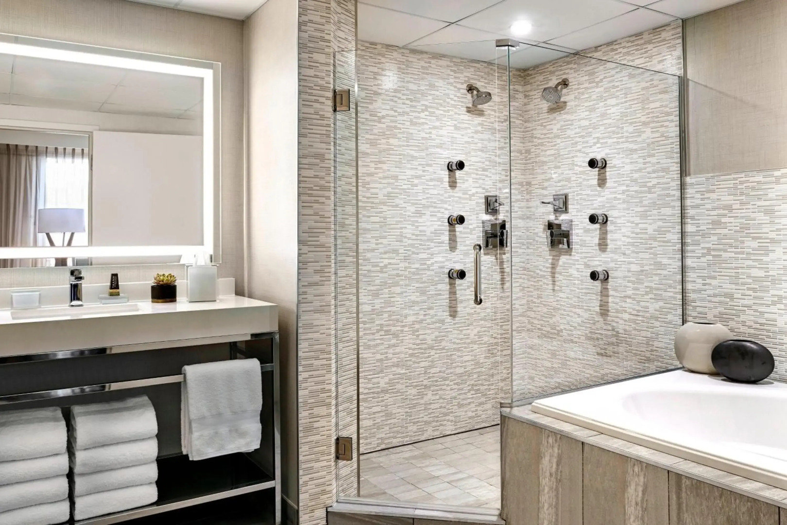 Photo - Los Angeles Airport Marriott