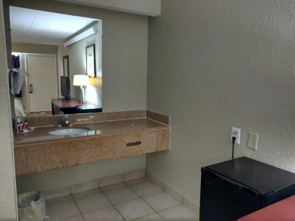 Foto - Travelodge by Wyndham South Holland