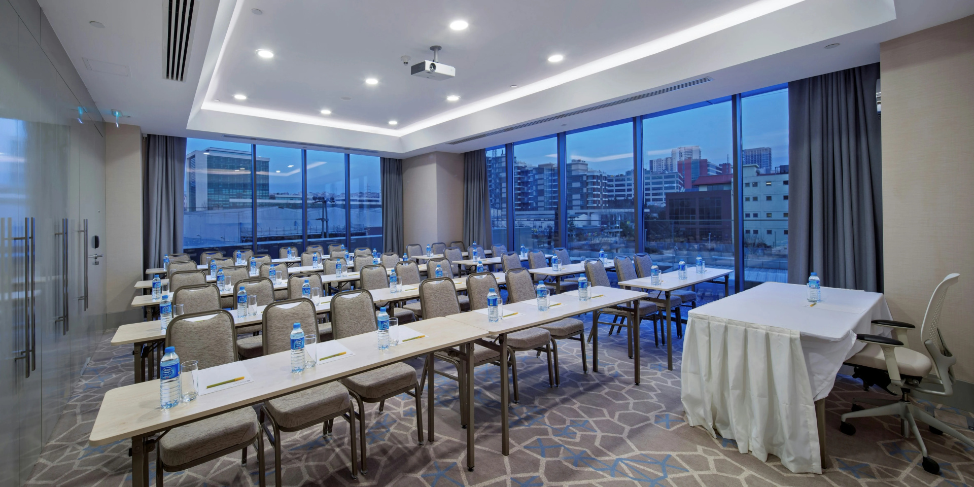 Foto - Hilton Garden Inn Istanbul Airport