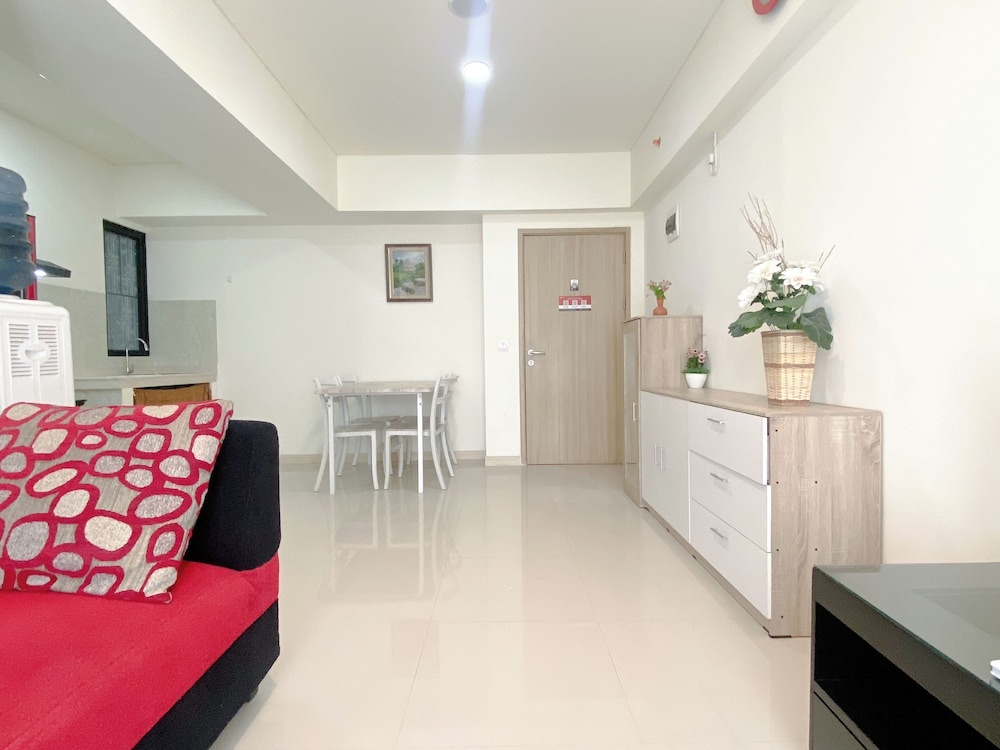 Comfortable And Spacious 3Br Meikarta Apartment