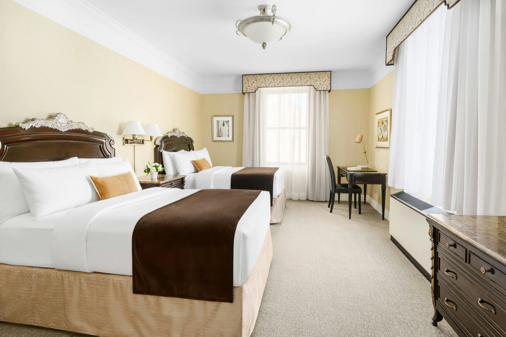 Photo - The Lucerne Hotel