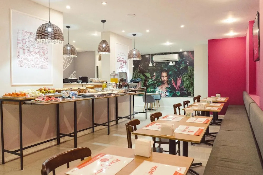 Photo - CLH Suites Domingos Ferreira