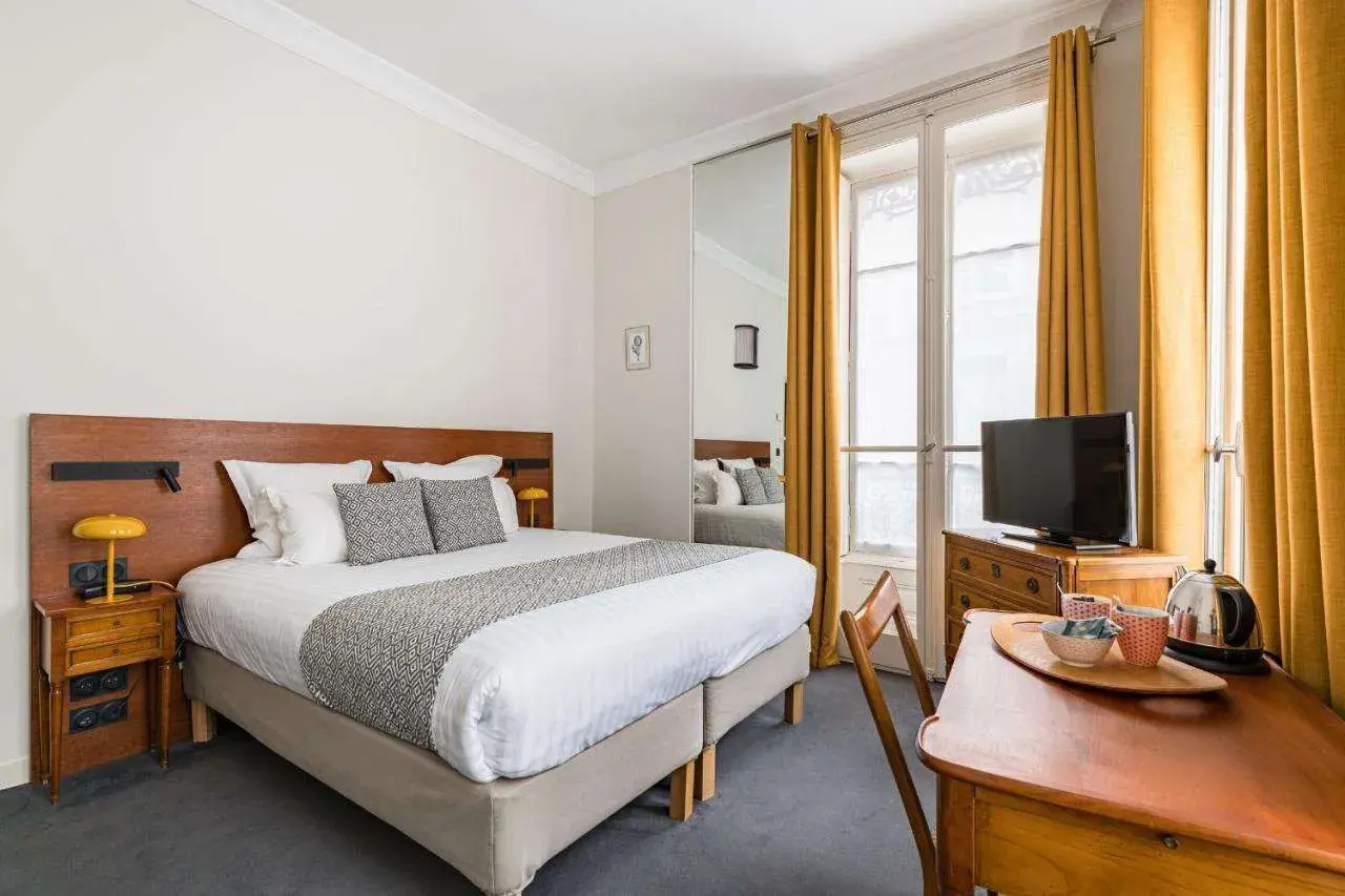 Photo - Globe et Cecil Hôtel
