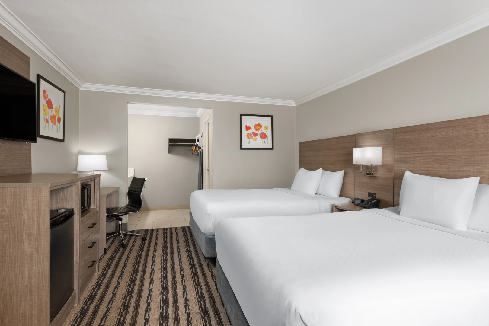 Foto - Solara Inn and Suites
