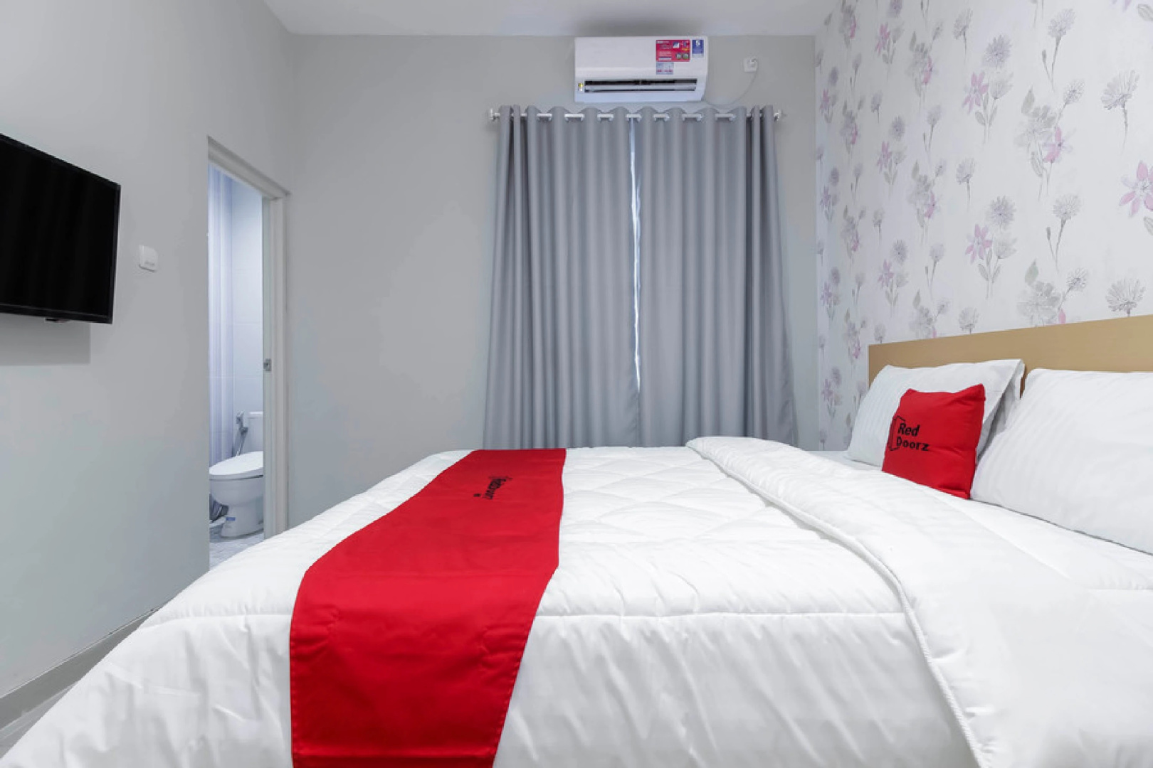 Foto - RedDoorz Syariah near Metropolitan Mall Bekasi