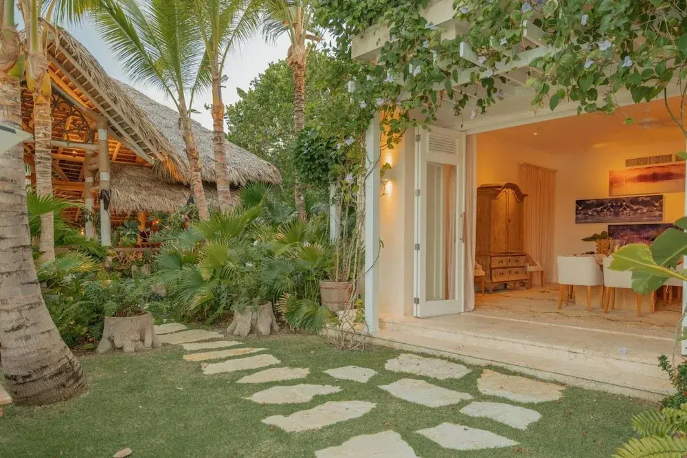 Foto - Unique lake-front 10-bedroom mansion in most luxurious resort of the caribbean