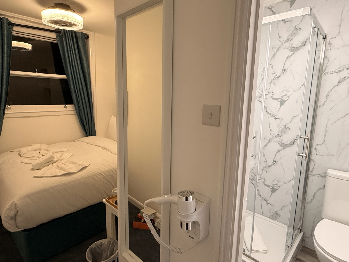 Photo - Whiteleys Hotel