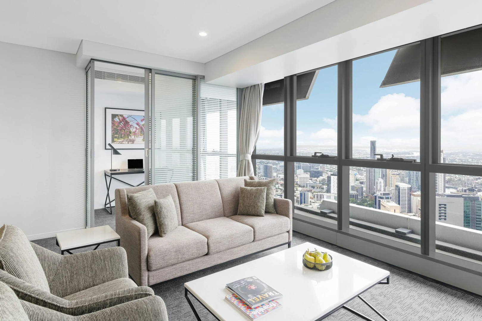 Photo - Meriton Suites Herschel Street, Brisbane