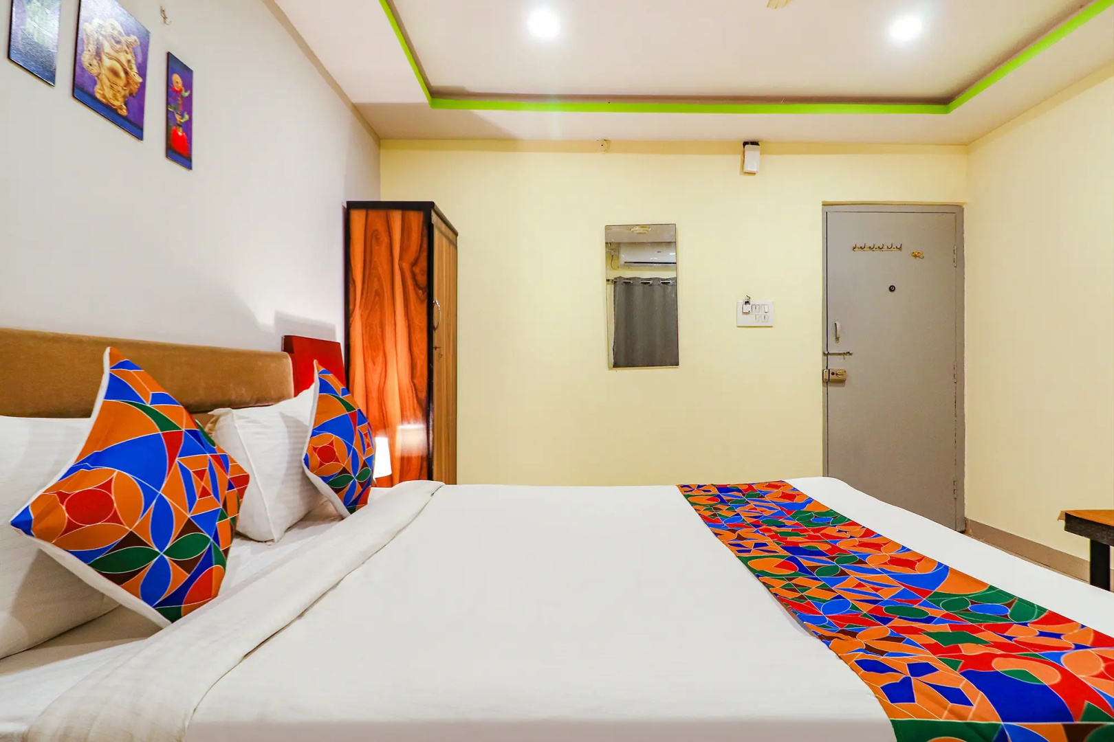 Photo - FabHotel Broholic Suites