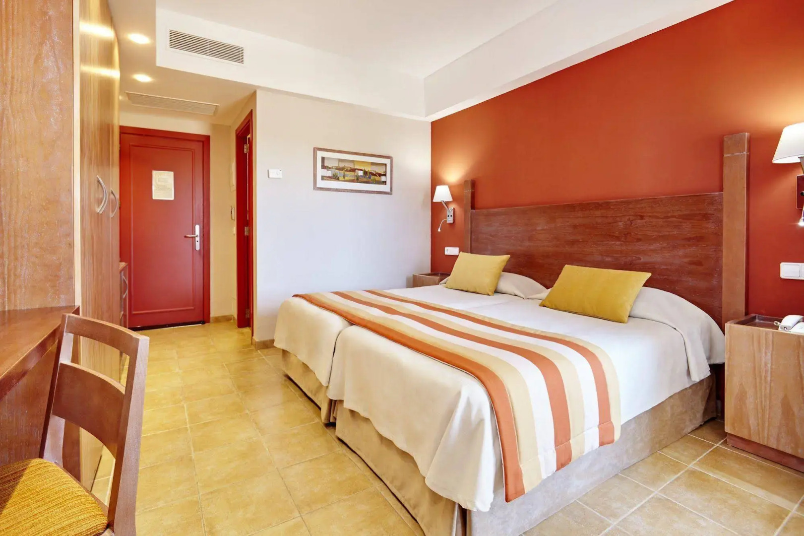 Photo - Universal Grand León & Spa