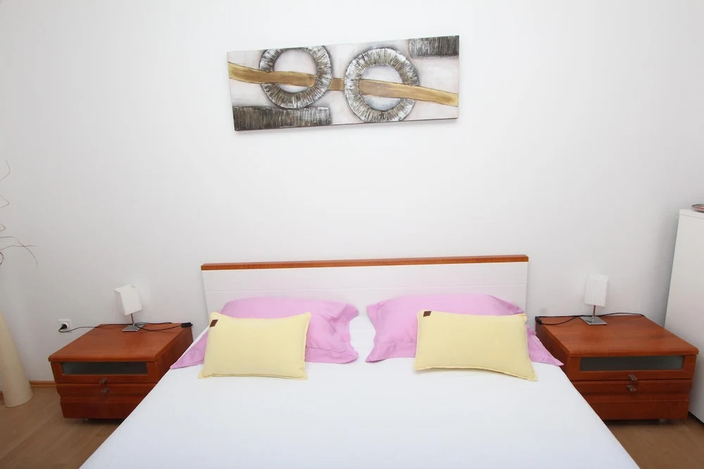 Photo - Rooms and Apartment Luana