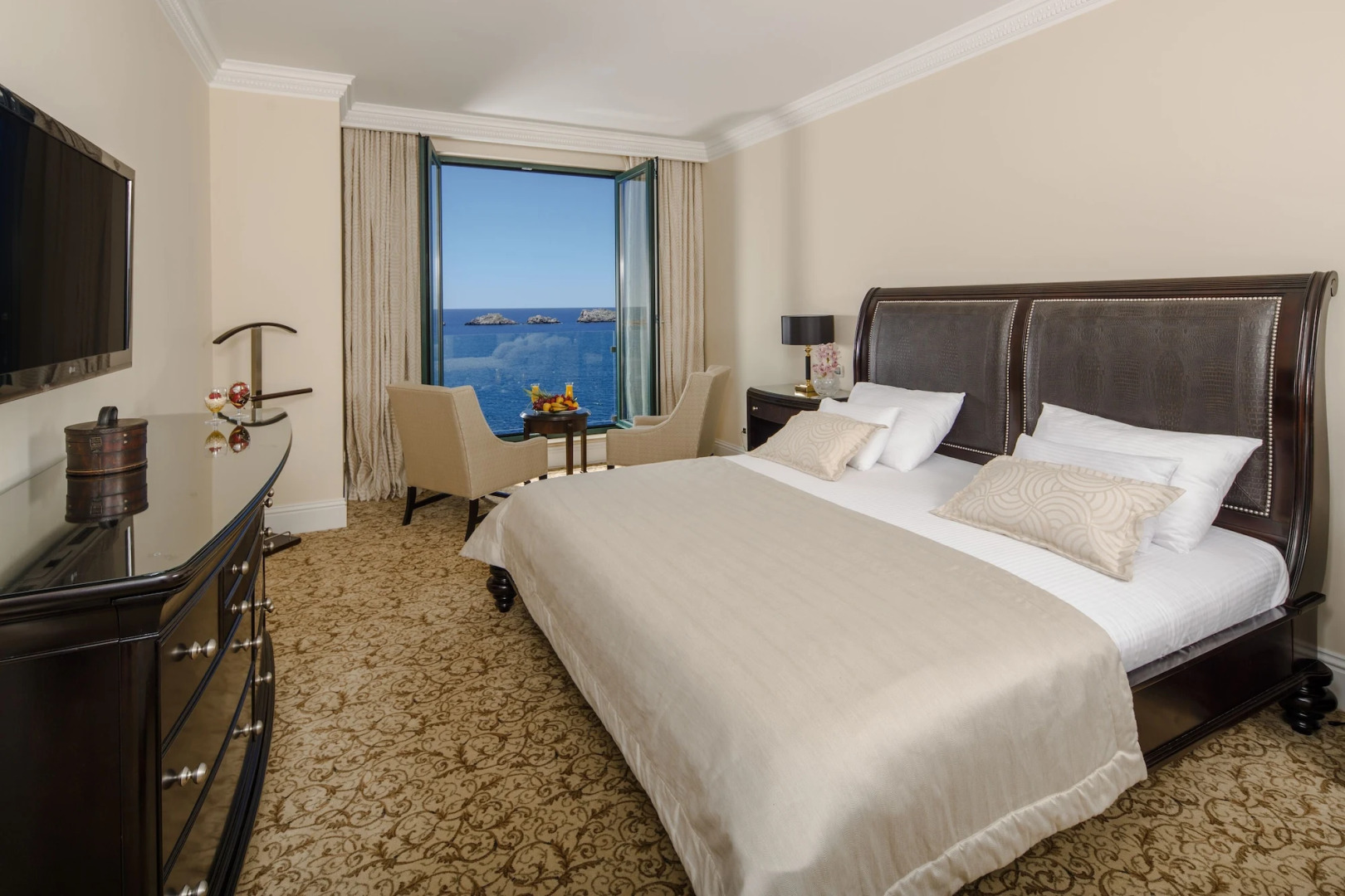 Photo - Royal Princess Hotel