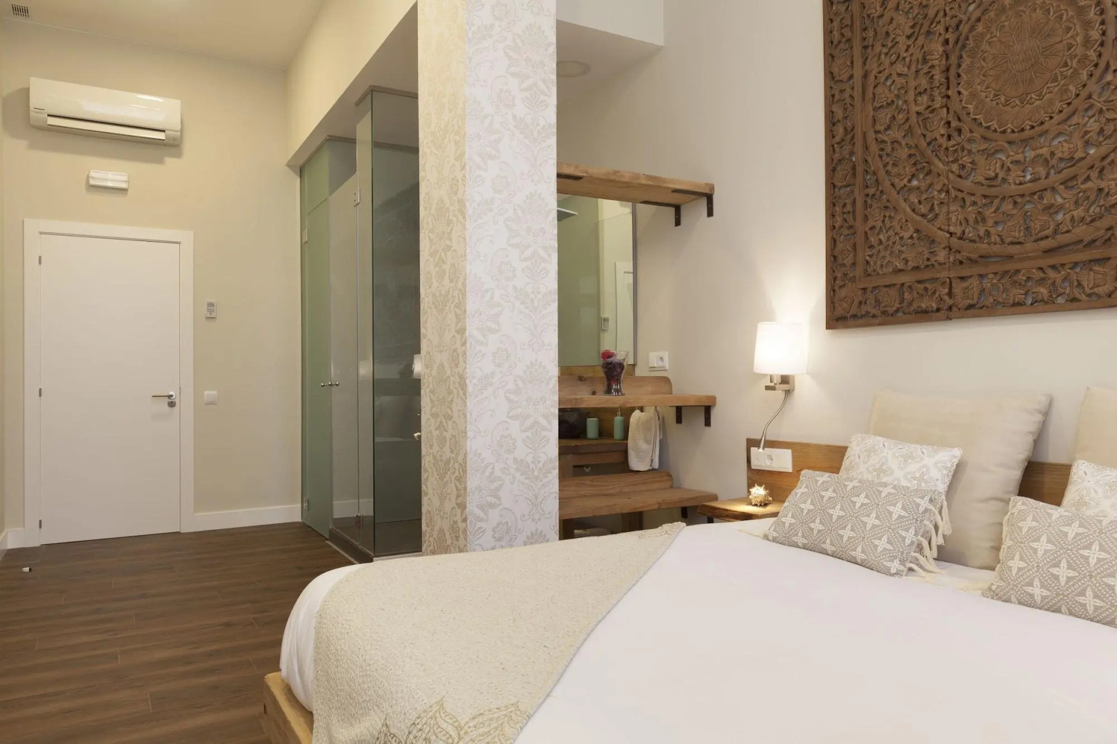 Photo - Hotel Radha
