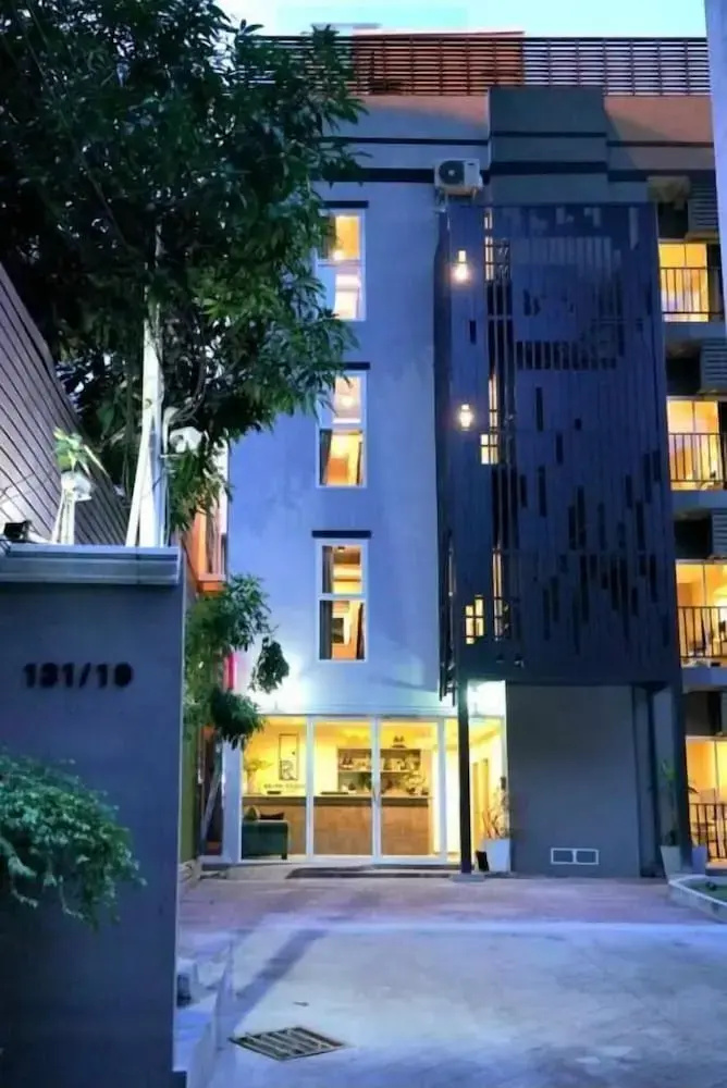 Foto - Ralph Poshtel Pratunam