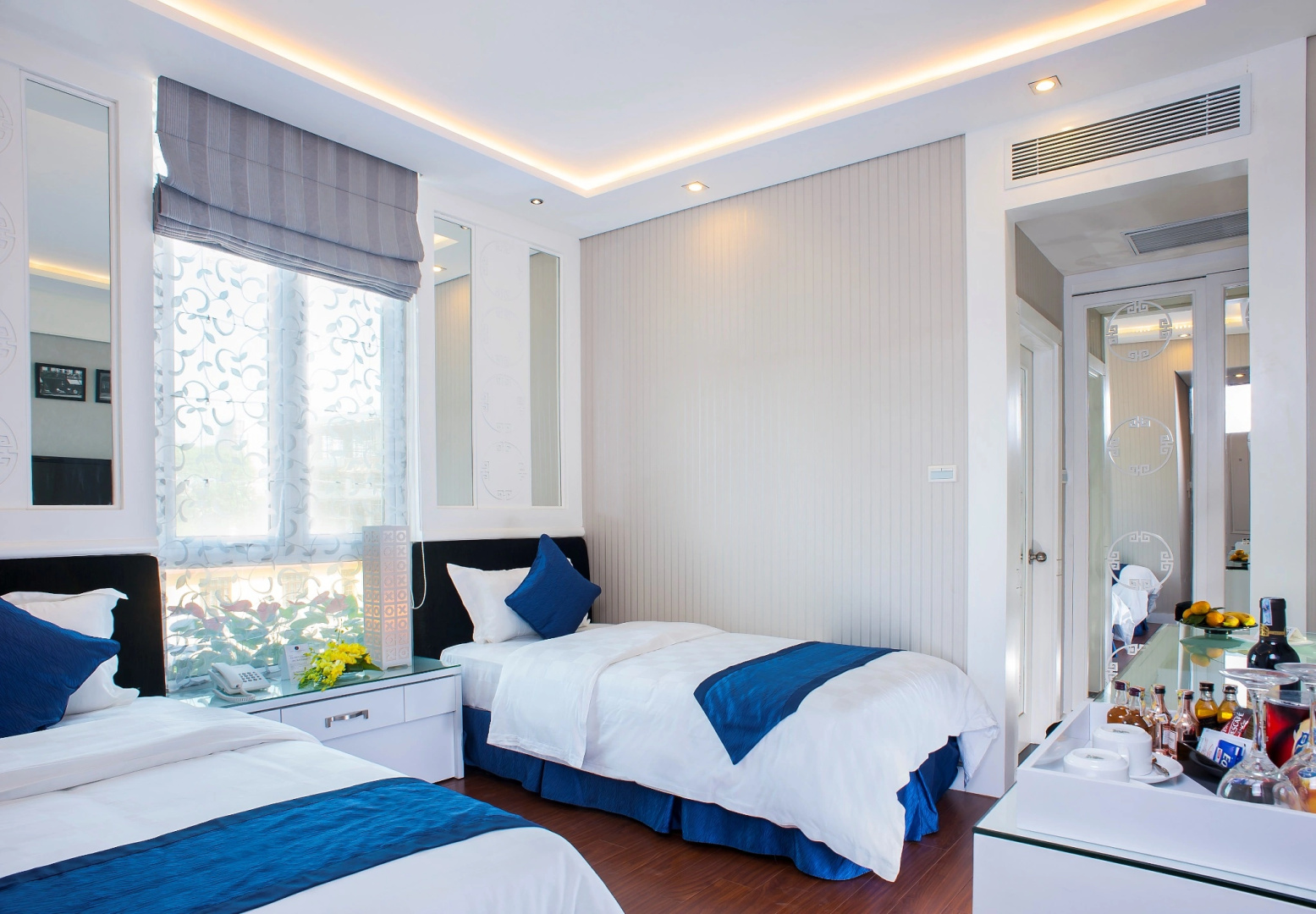 Photo - Minerva Church Hotel