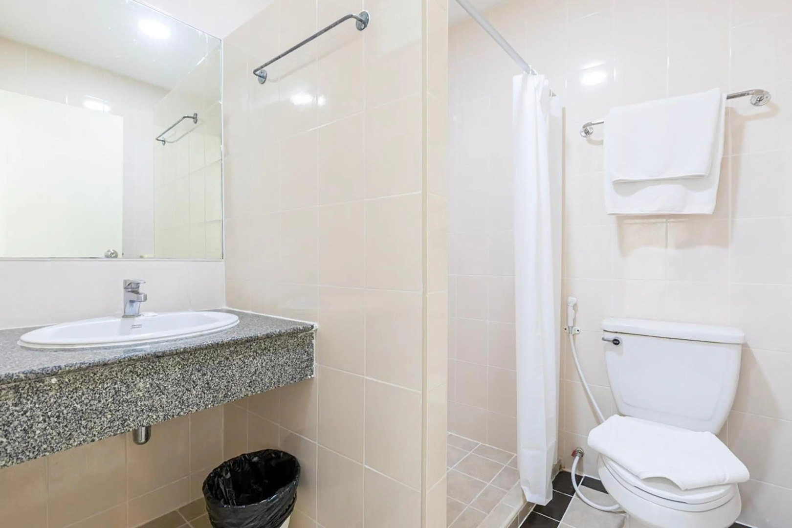 Photo - Collection O Howard Square Boutique Hotel