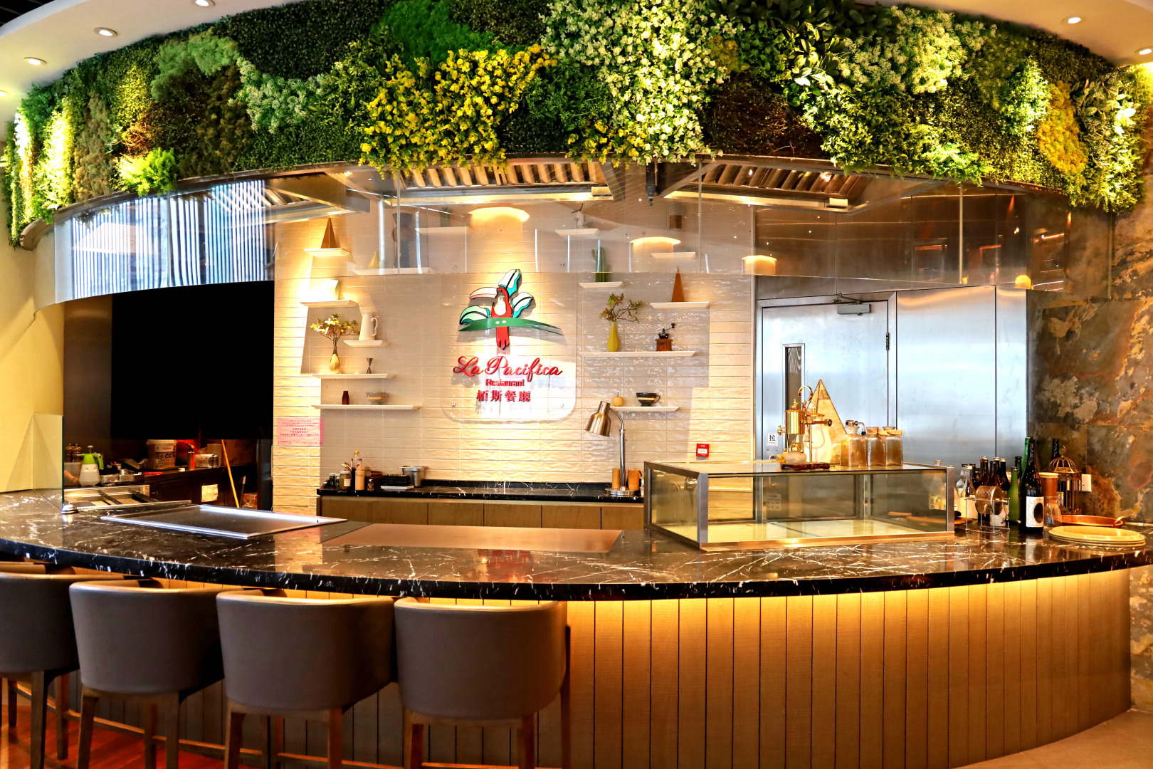 Foto - South Pacific Hotel