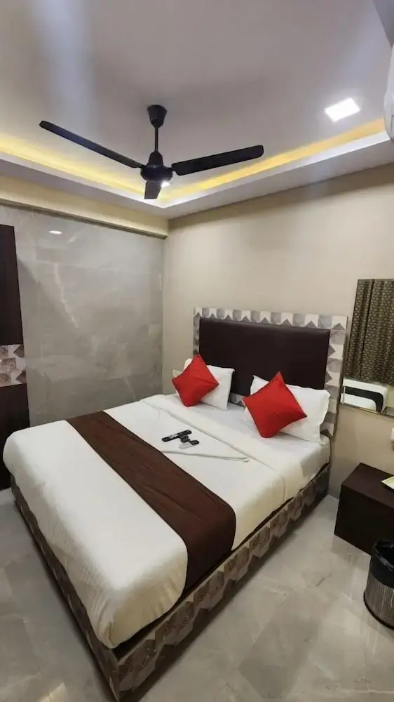 Photo - Hotel Vaithi Residency - Andheri West