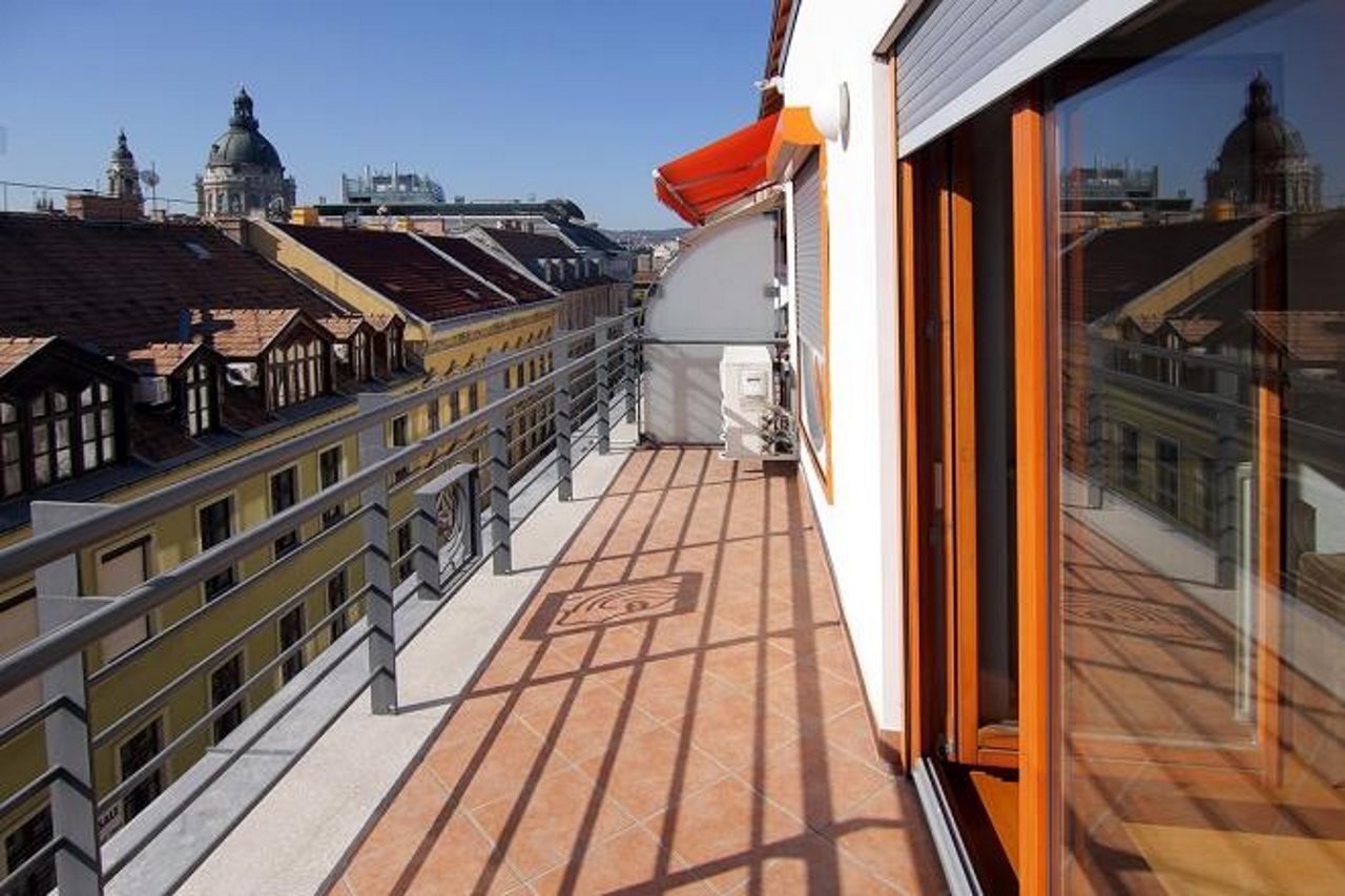 Photo - Gozsdu Court Budapest