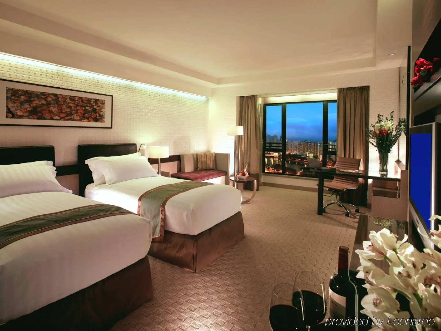 Photo - Royal Park Hotel