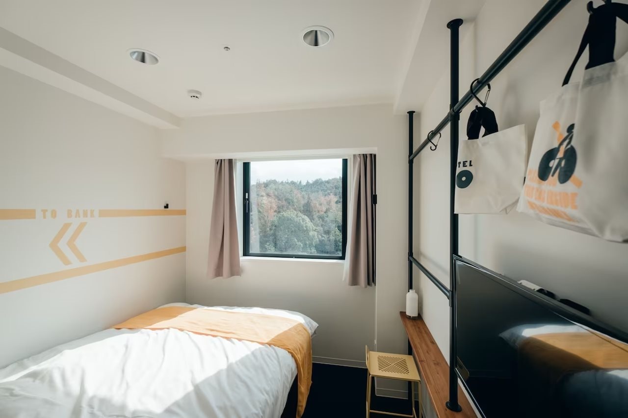 SETOUCHI KEIRIN HOTEL 10 by Onko Chishin