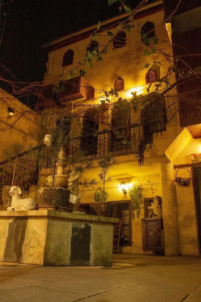 Foto - Şirvani Konağı