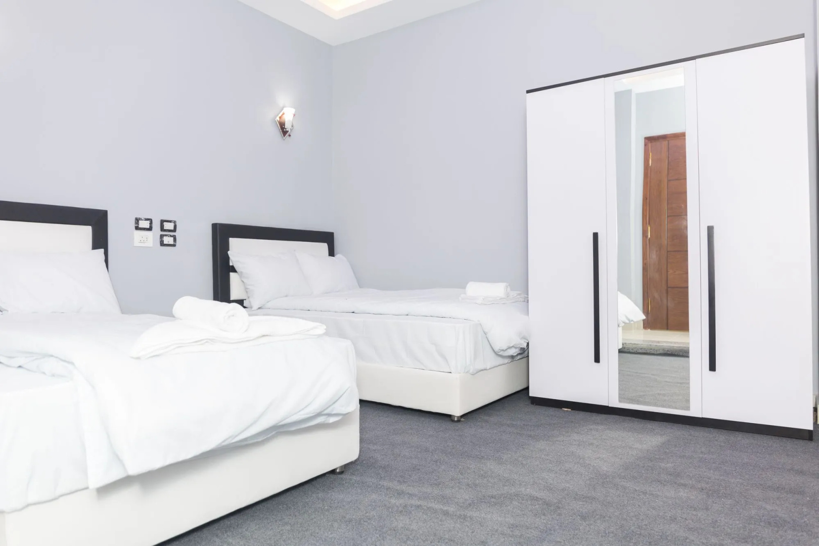 Photo - Capital Hotel