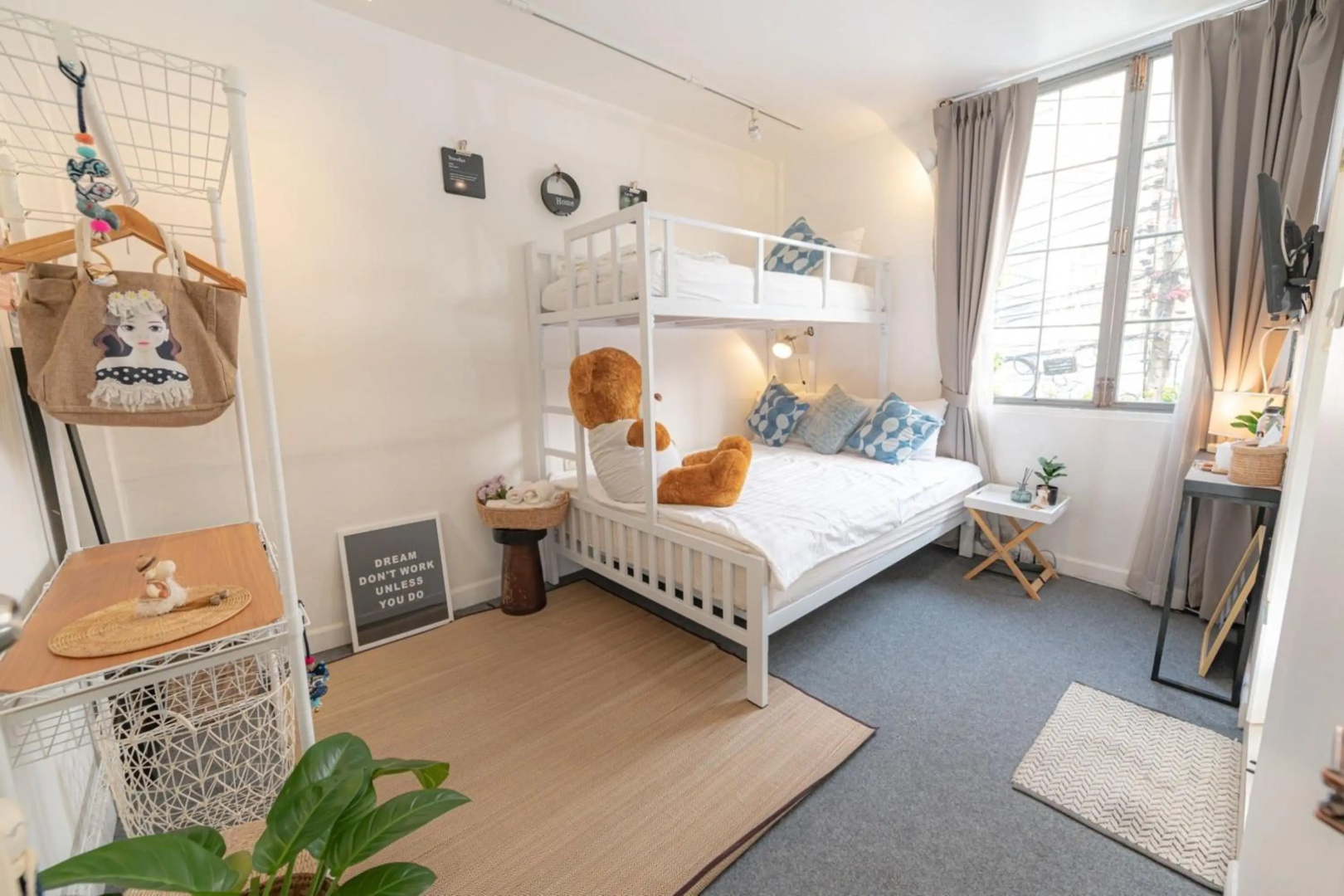 Foto - Oon Poshtel