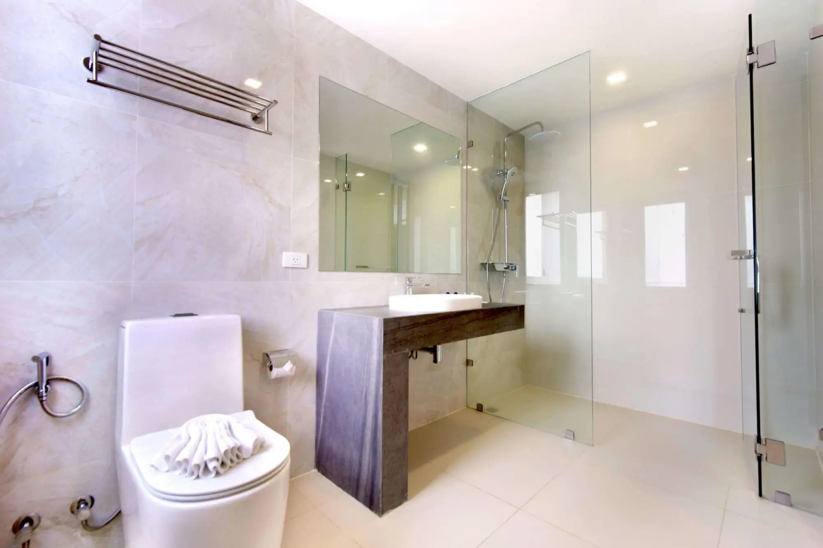Photo - Phoenix Hotel Karon Beach