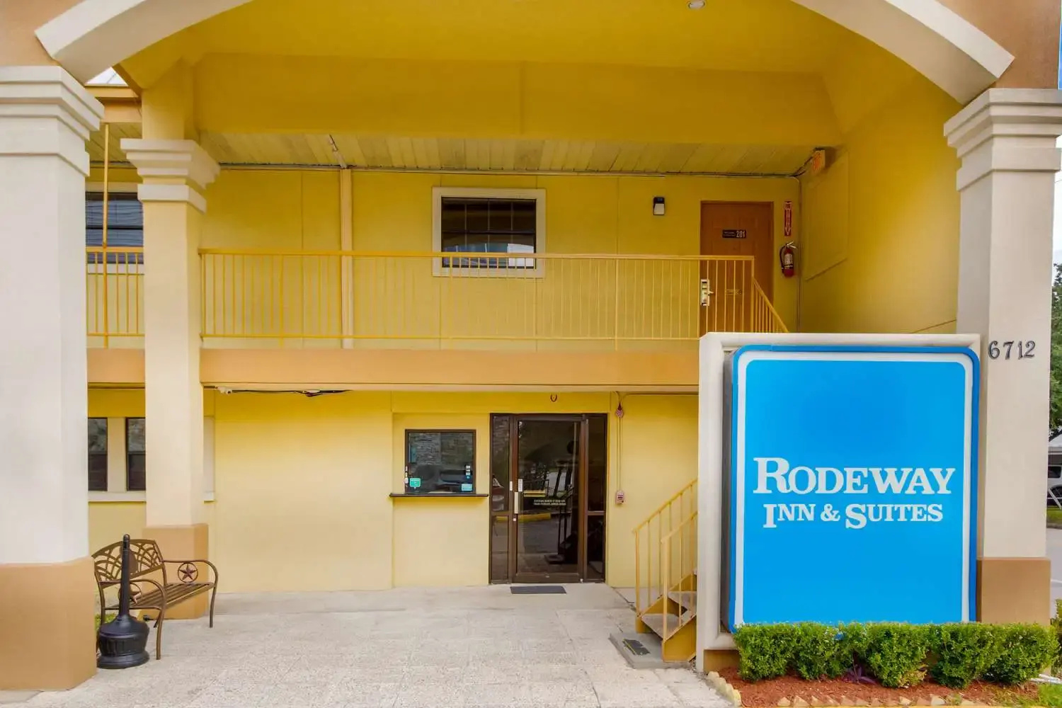 Photo - Rodeway Inn & Suites