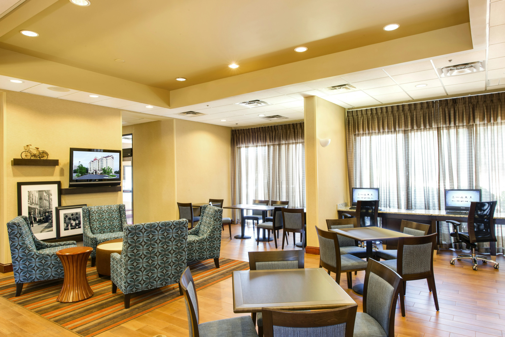 Photo - Hampton Inn & Suites Atlanta Galleria