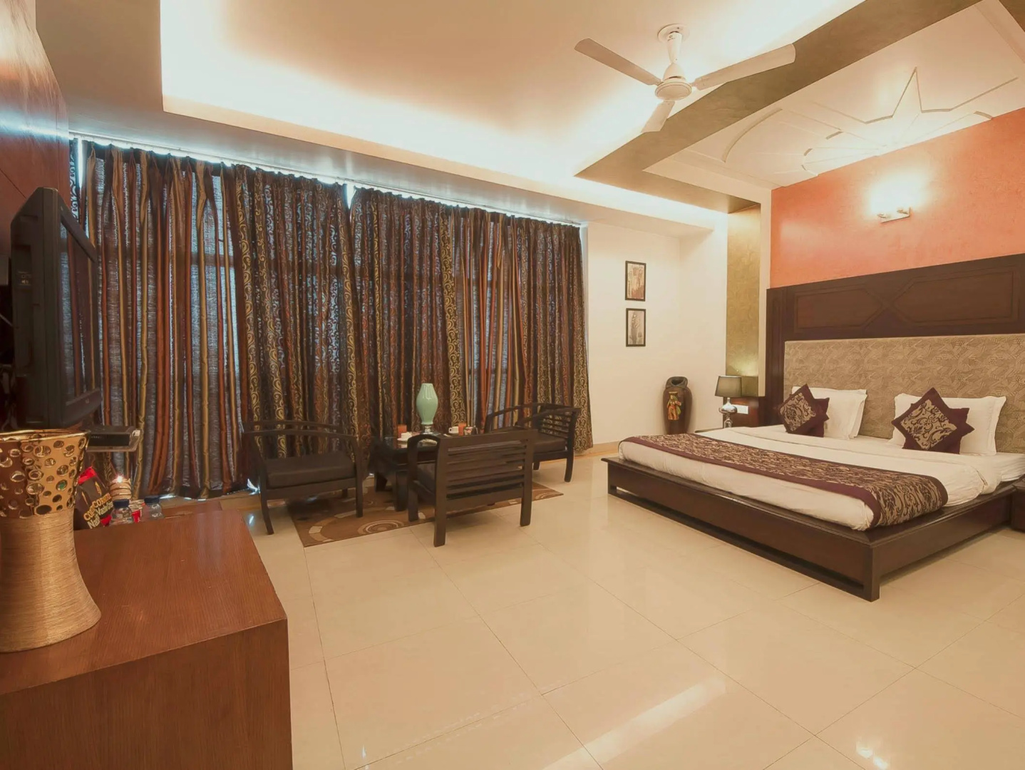 Photo - Hotel Delhi 37