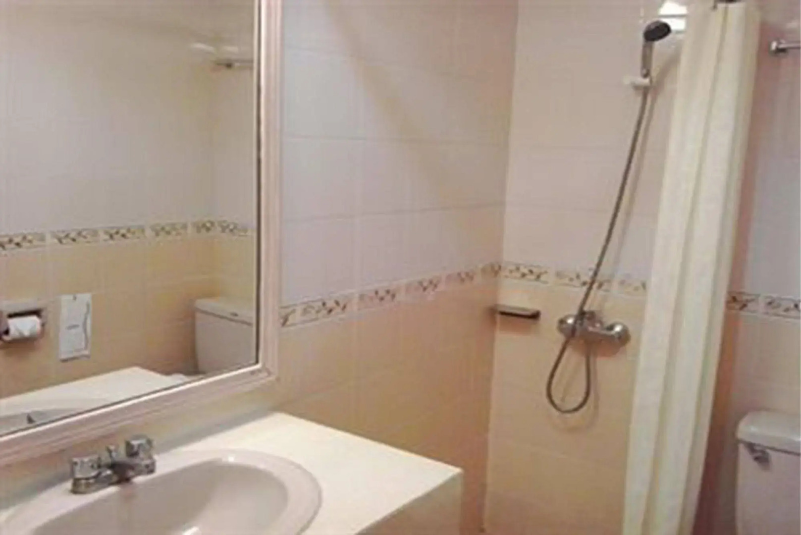 Foto - Wall Street Inn, Bangkok