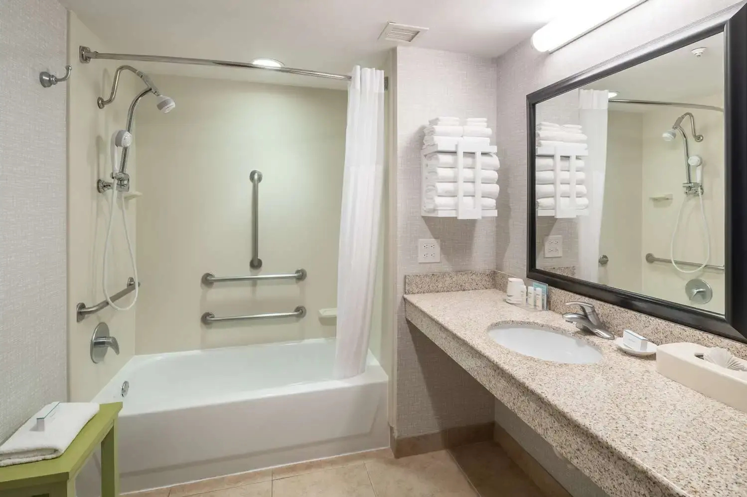 Photo - Hampton Inn & Suites Chicago-North Shore/Skokie