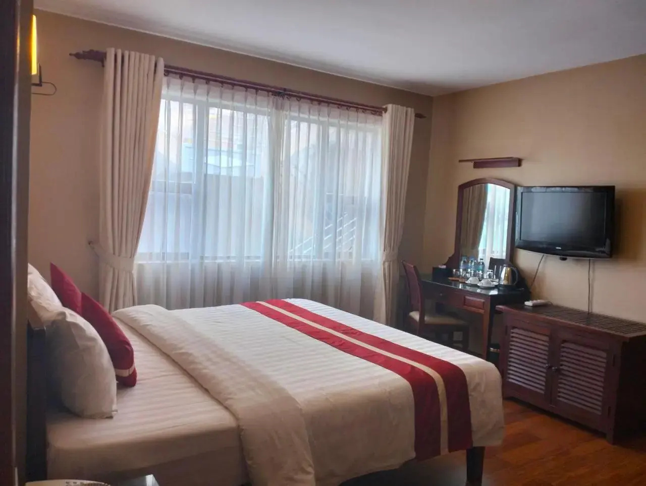 Photo - Lux Riverside Hotel & Apartment