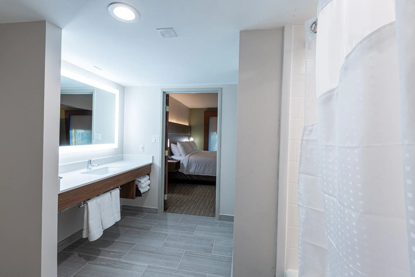 Photo - Holiday Inn Express & Suites Arlington North – Stadium Area by IHG