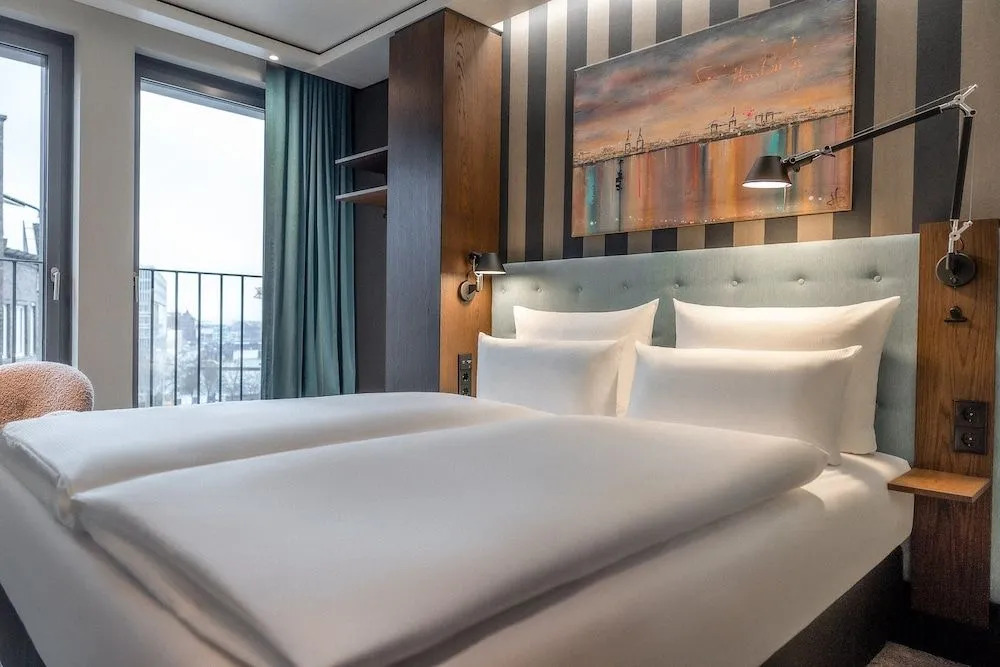 Foto - The Cloud One Hamburg-Kontorhaus