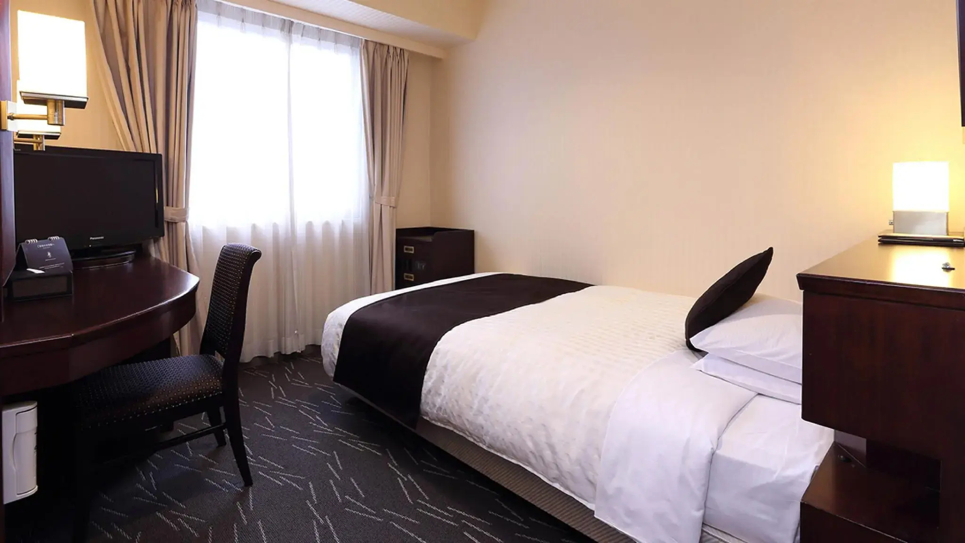 Photo - Nishitetsu Grand Hotel