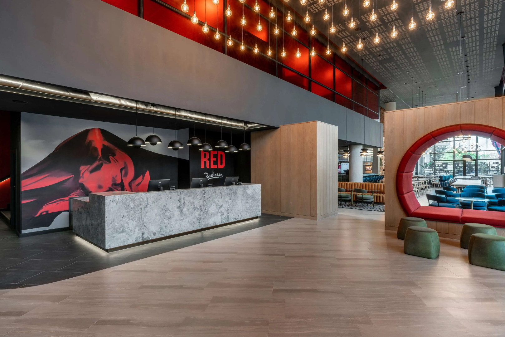 Photo - Radisson RED Hotel Johannesburg Rosebank
