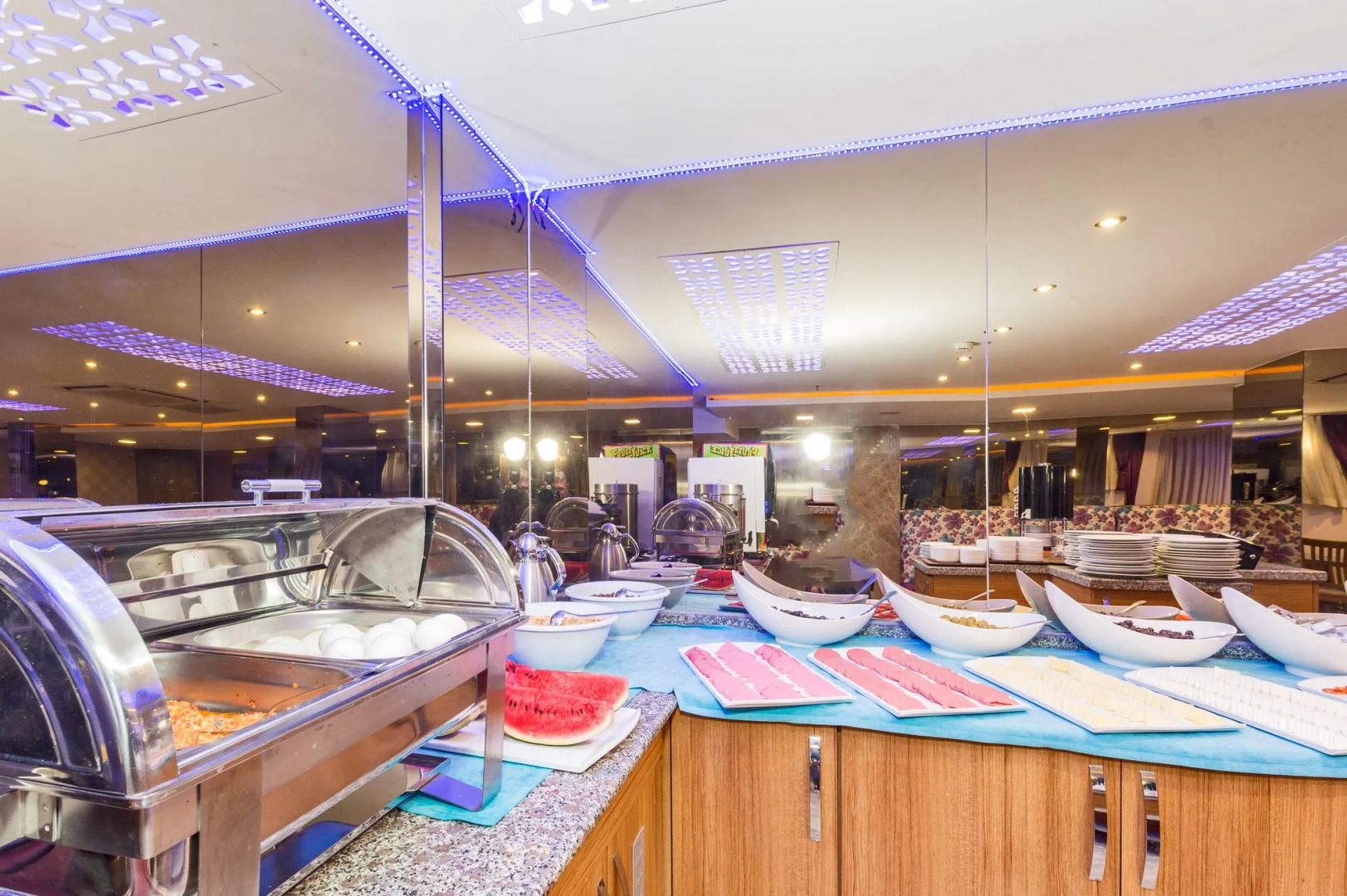 Photo - Grand Pamir Hotel