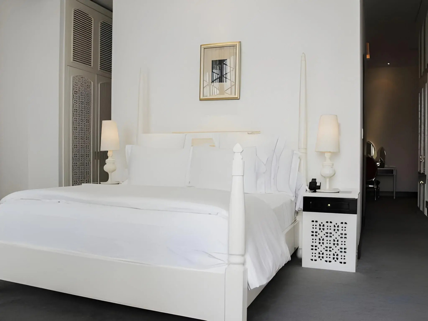 Photo - Chloe Gallery