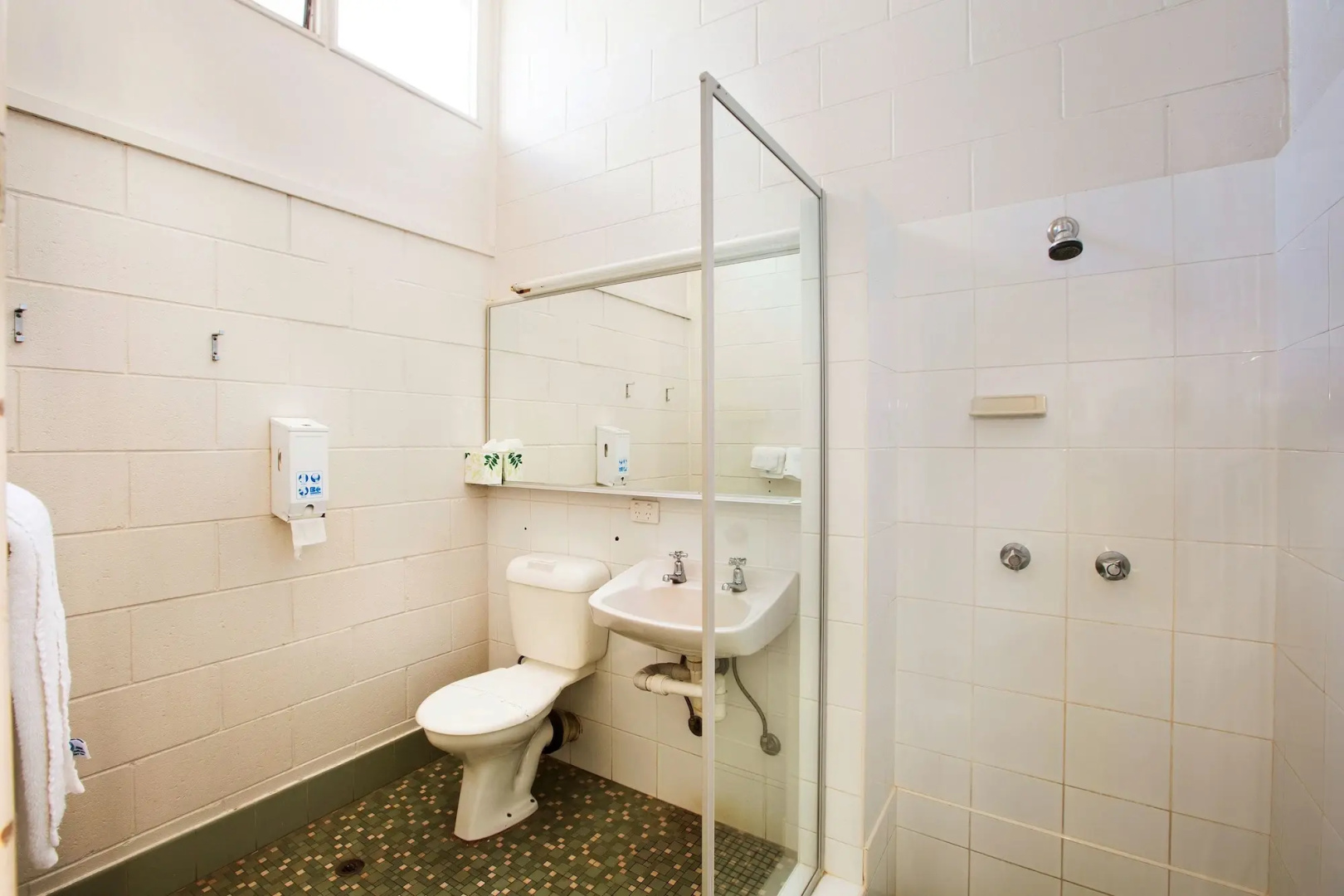 Photo - Sunnybank Hotel