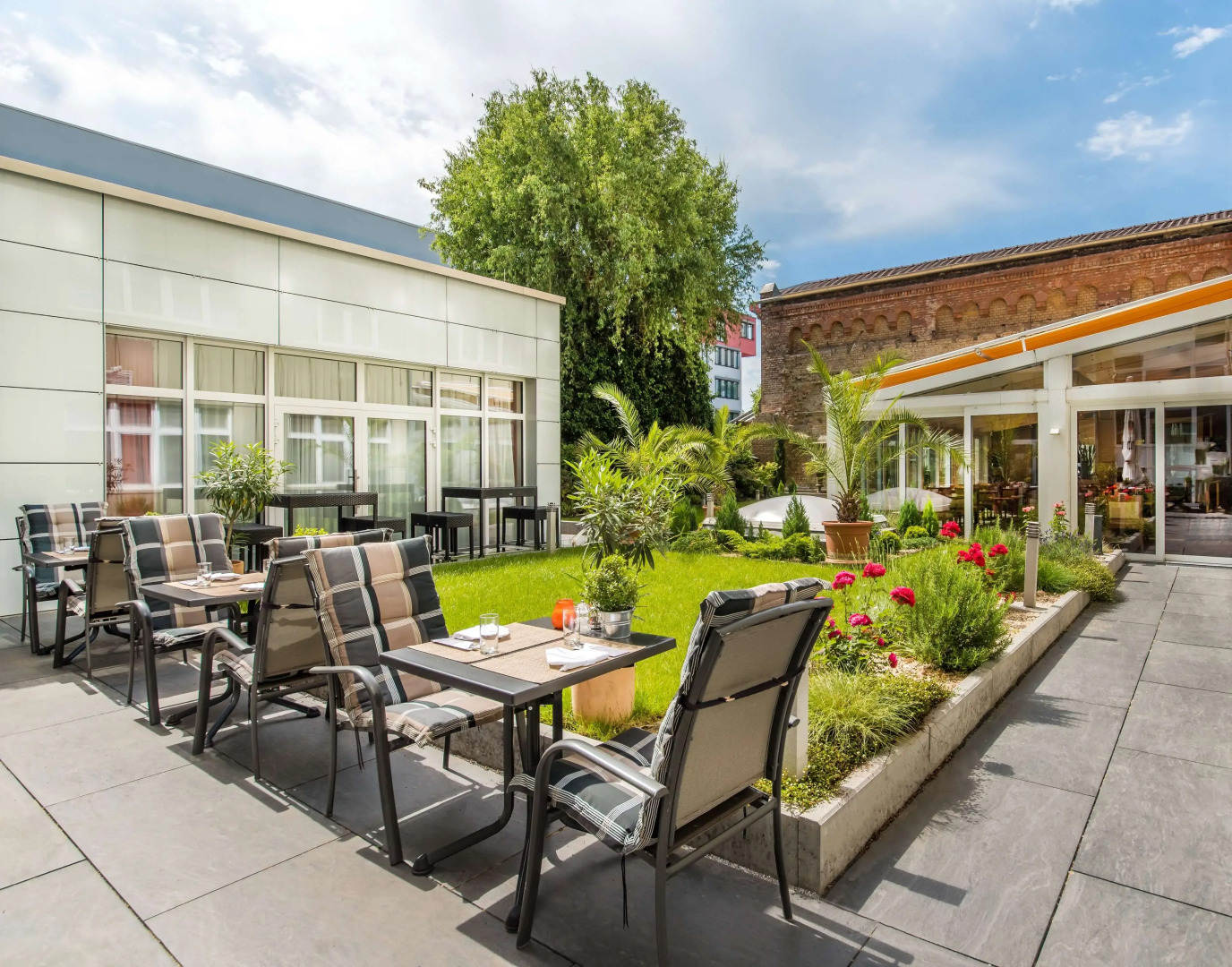 Photo - Best Western Plus Delta Park Hotel