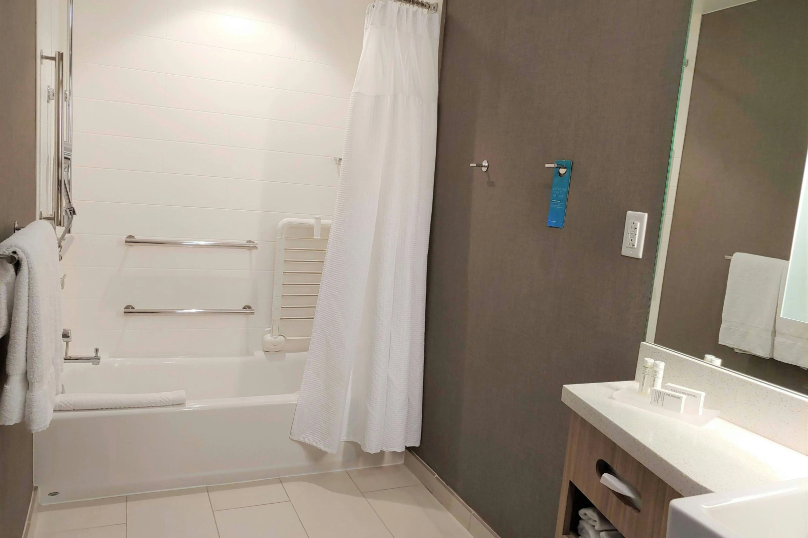 Photo - SpringHill Suites by Marriott Orlando at Millenia
