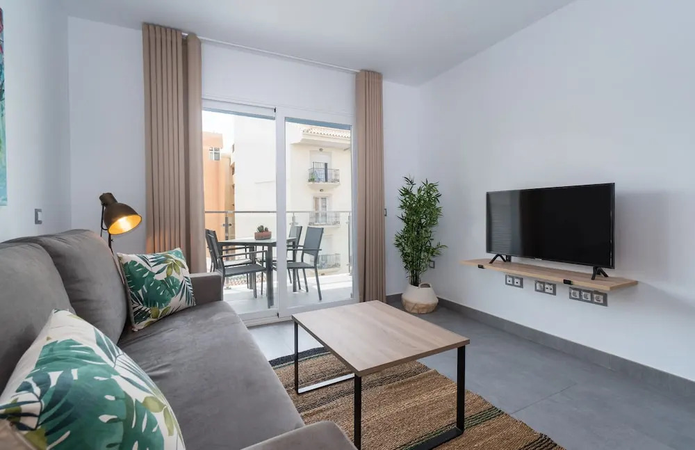 Photo - Sur Suites La Dorada, centricos soleados a pocos metros de la Playa y con Parking Opcional